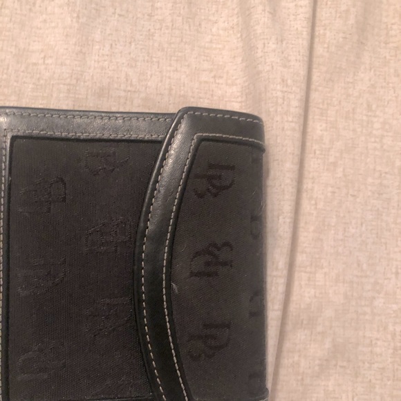 Dooney & Burke small wallet